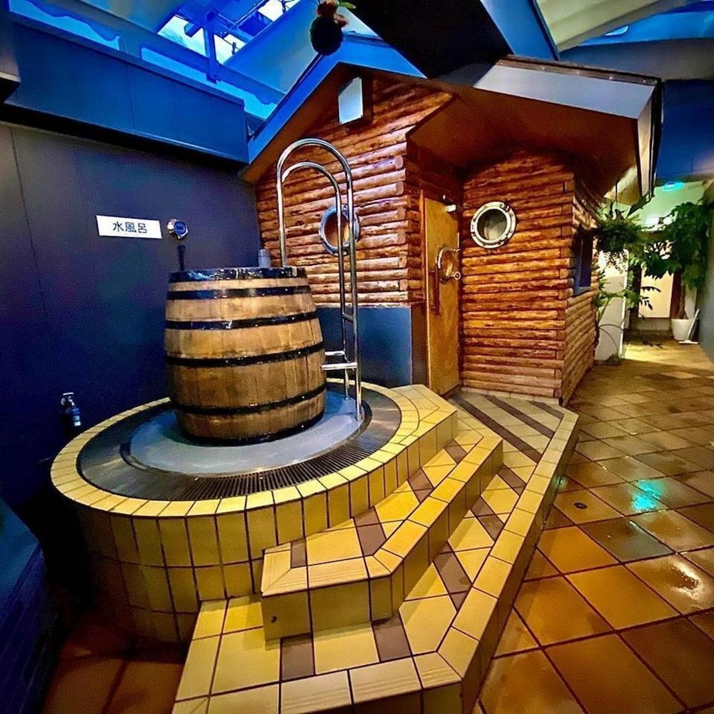 Capsule Inn Osaka - Caters To Men Eksteriør bilde