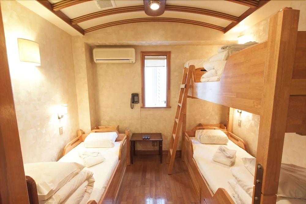Capsule Inn Osaka - Caters To Men Eksteriør bilde