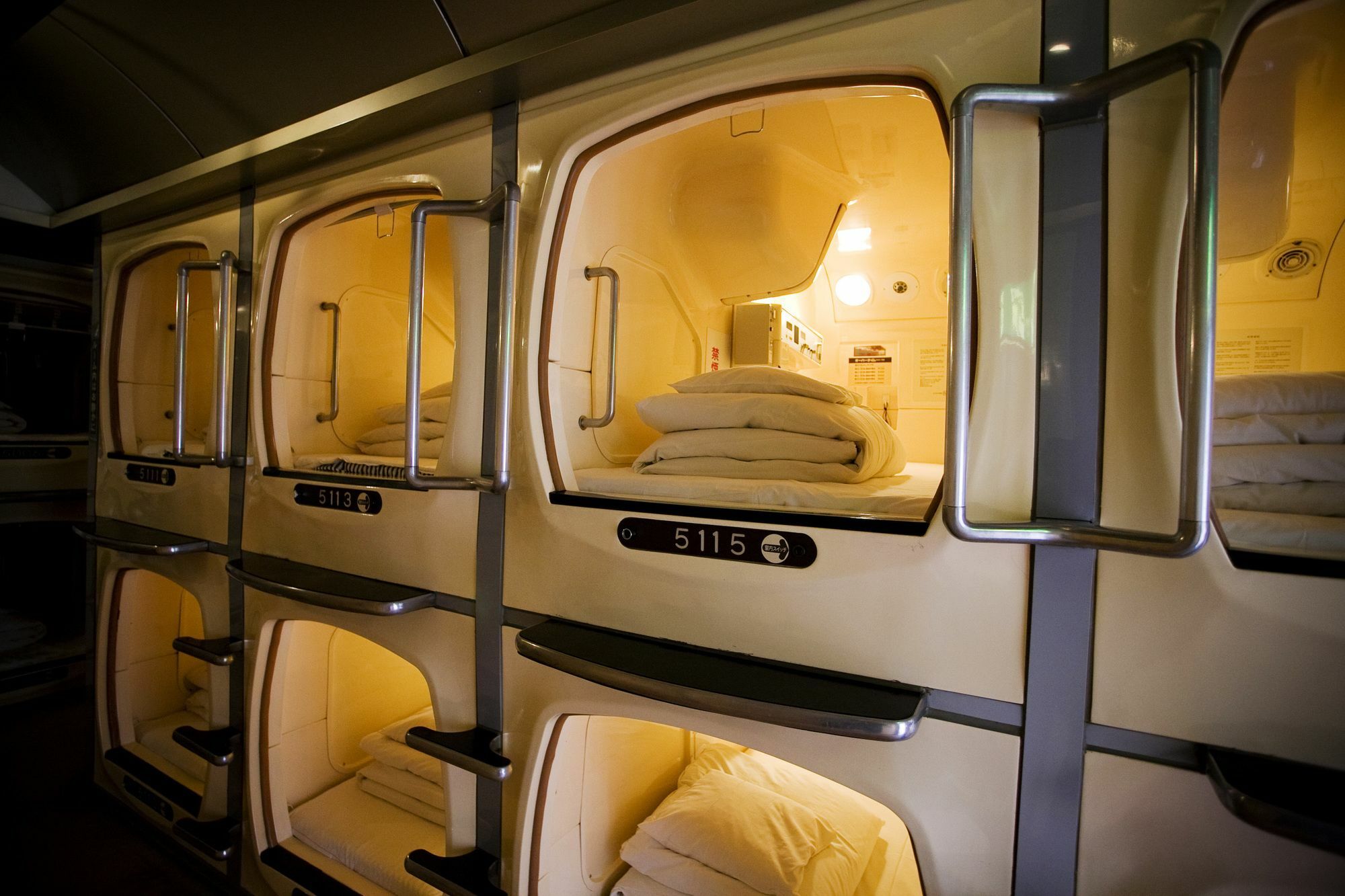 Capsule Inn Osaka - Caters To Men Eksteriør bilde